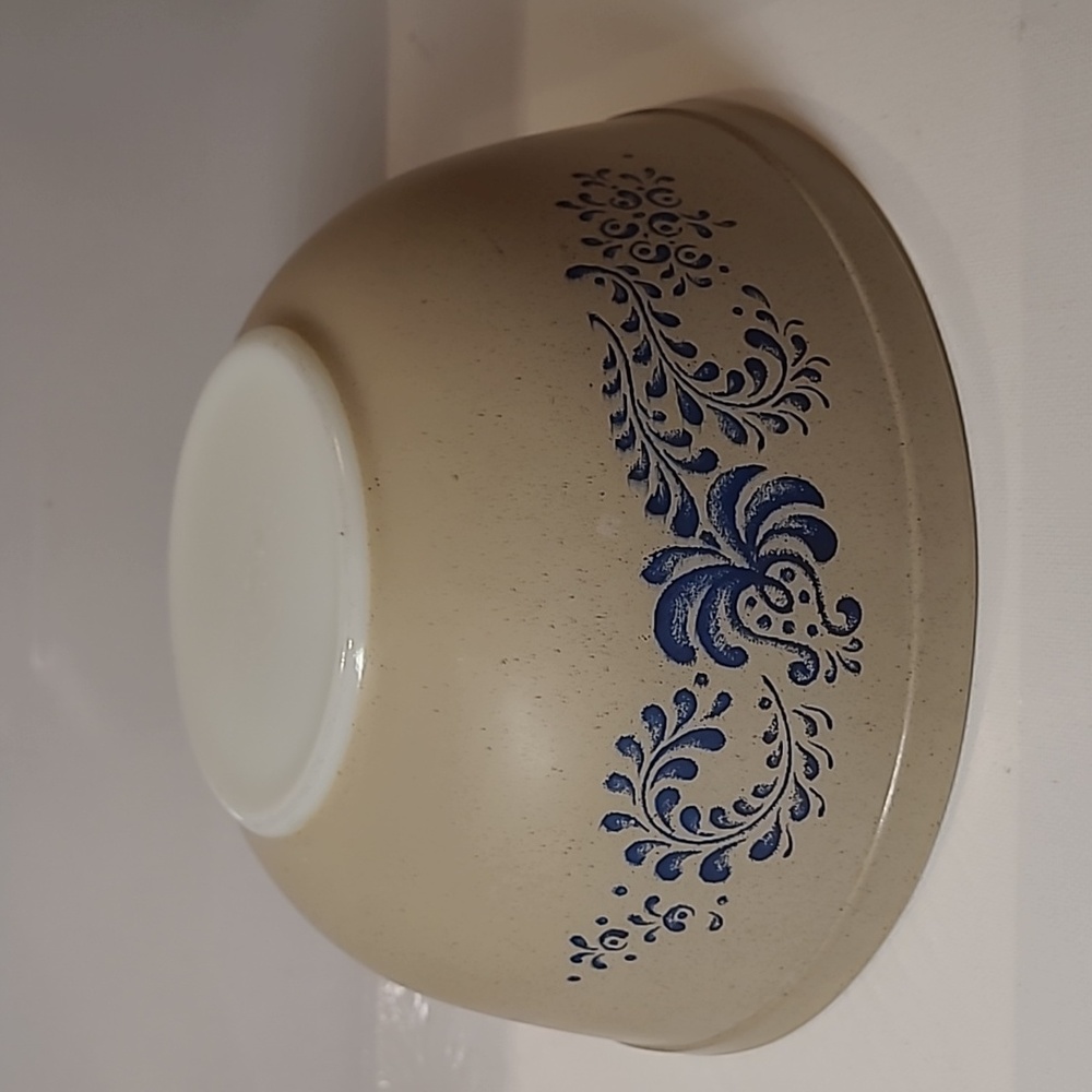 Vintage Pyrex 403-2.5qt   Homestead pattern nesting mixing  bowl